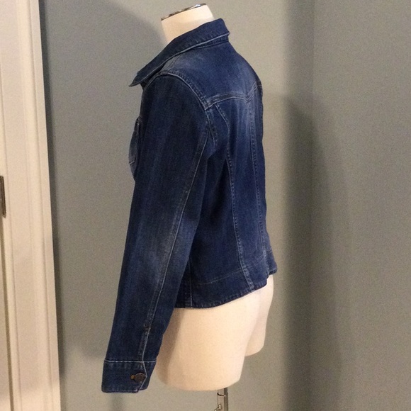 IZOD jean jacket. Sz Medium - Picture 3 of 6